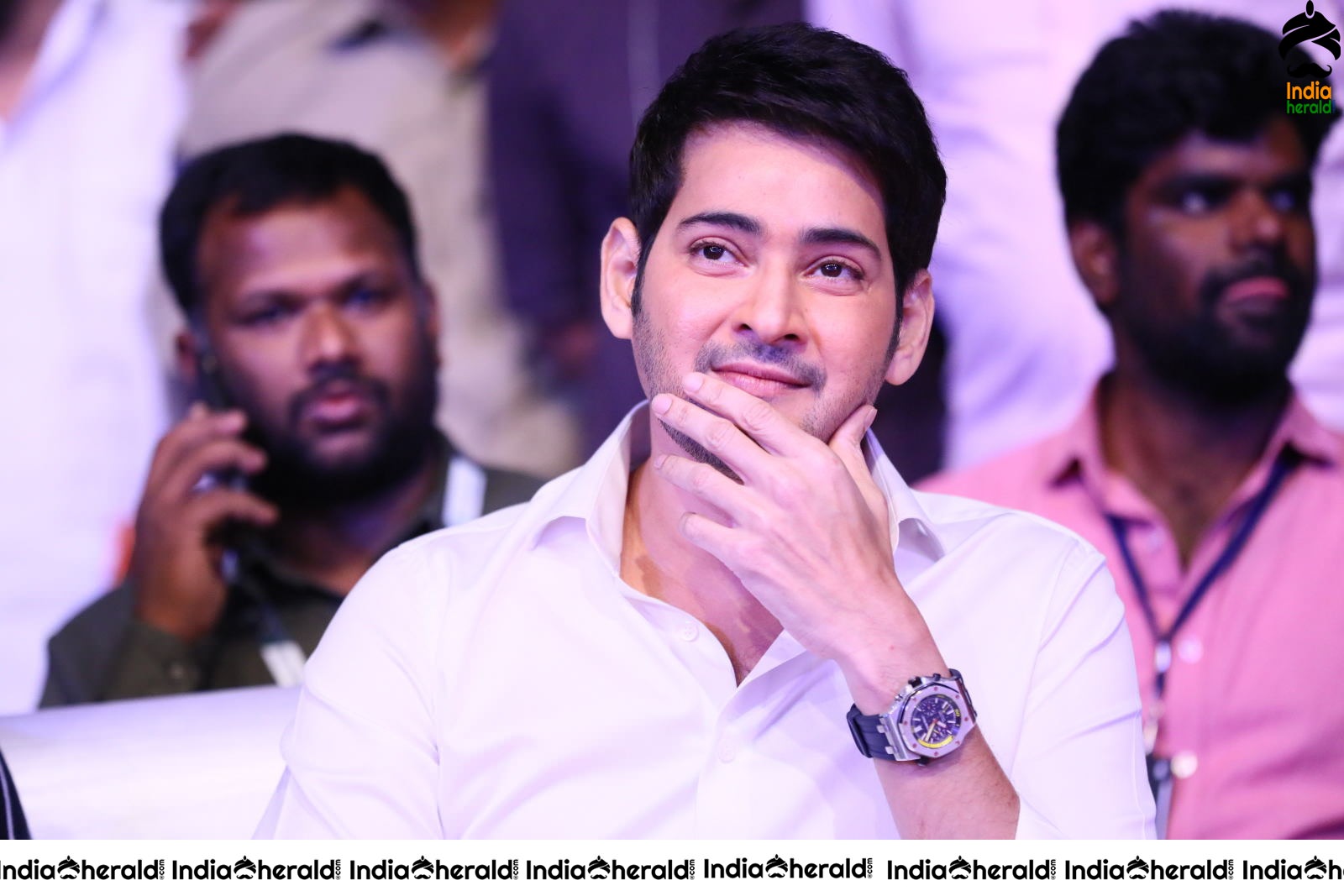 Actor Mahesh Babu Candid Clicks from Sarileru Neekevvaru event Set 2