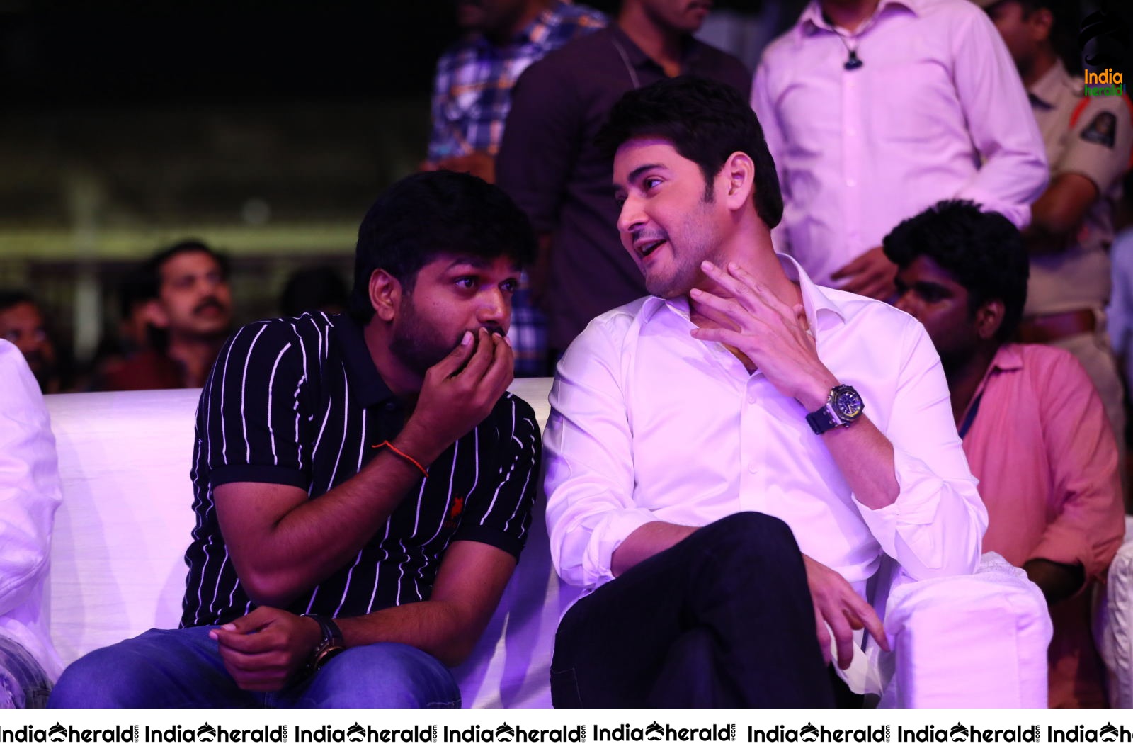 Actor Mahesh Babu Candid Clicks from Sarileru Neekevvaru event Set 2