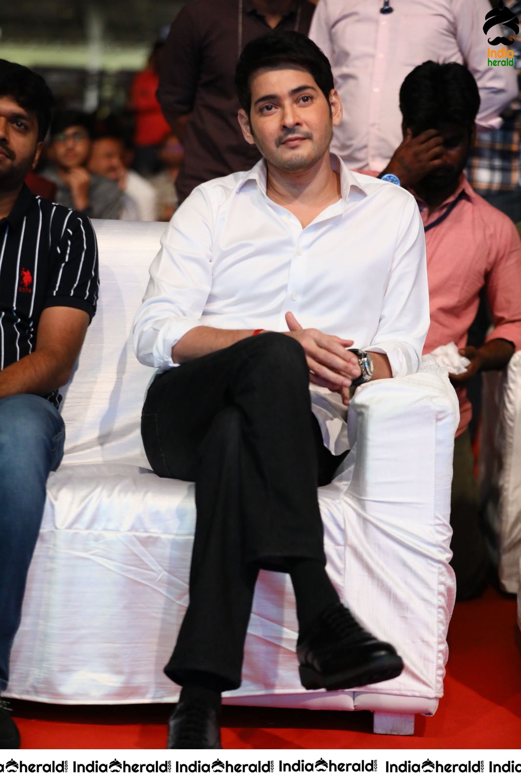 Actor Mahesh Babu Candid Clicks from Sarileru Neekevvaru event Set 2