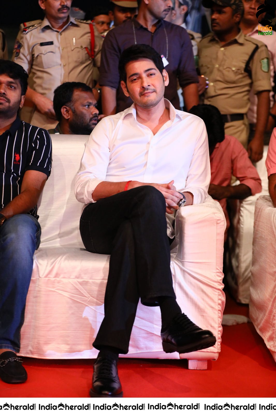 Actor Mahesh Babu Candid Clicks from Sarileru Neekevvaru event Set 2