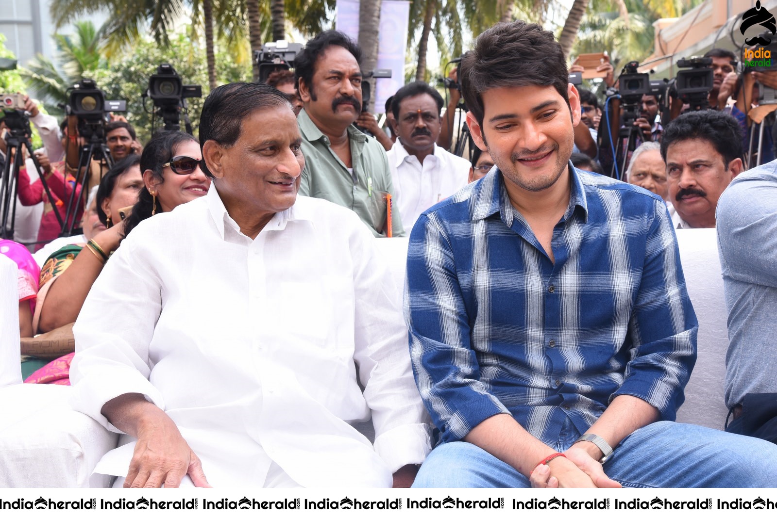 Actor Mahesh Babu Latest Photos at Vijaya Nirmala Statue Inauguration