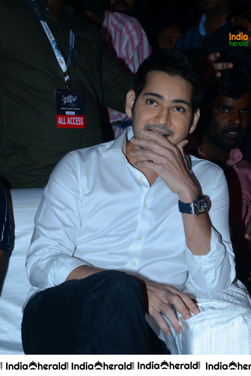 Actor Mahesh Babu Photos from Sarileru Neekevvaru event Set 1