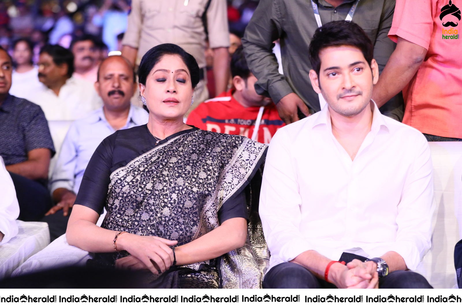 Actor Mahesh Babu seen with Vijayshanthi and having a chit chat session