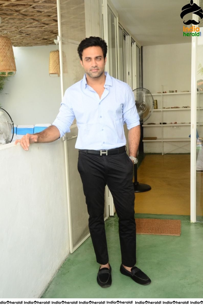 Actor Navdeep Latest Smart Looking Stills Set 2