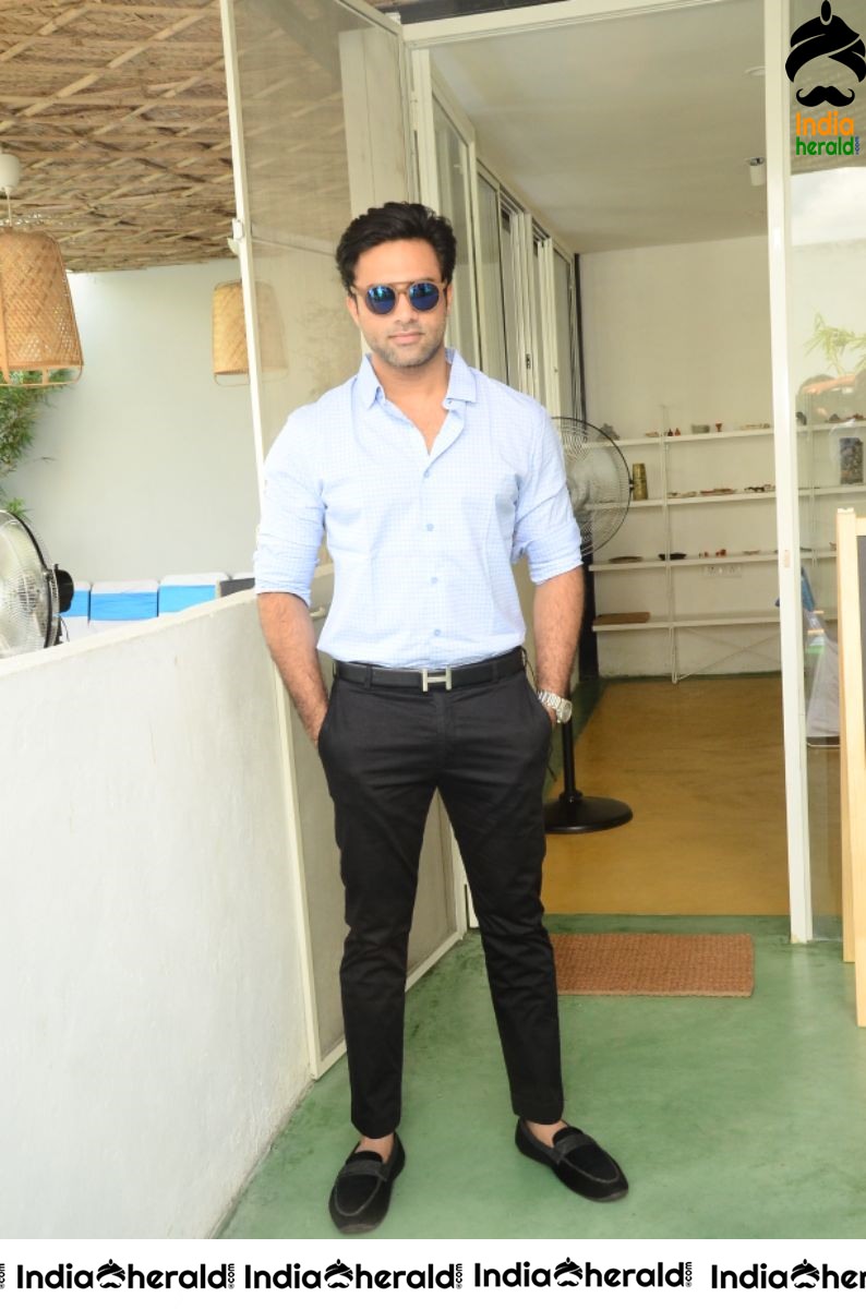 Actor Navdeep Looking Stylish in these latest clicks Set 1