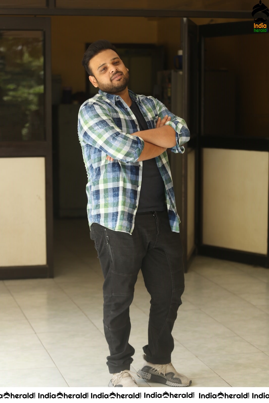 Actor Navin VijayKrishna Latest Interview Photos