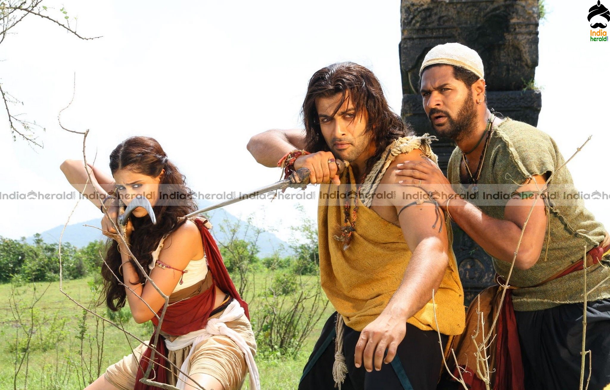 Actor Prithviraj and Arya unseen photos from a Mallu flick