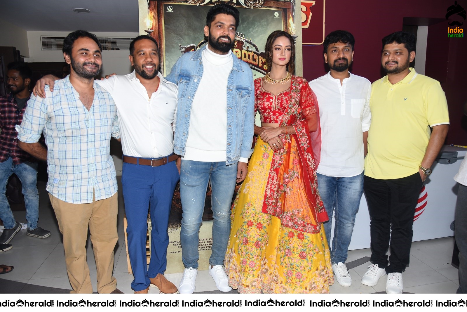 Actor Rakshit Shetty takes Group Photos with Athadu Sriman Narayana Crew Set 2