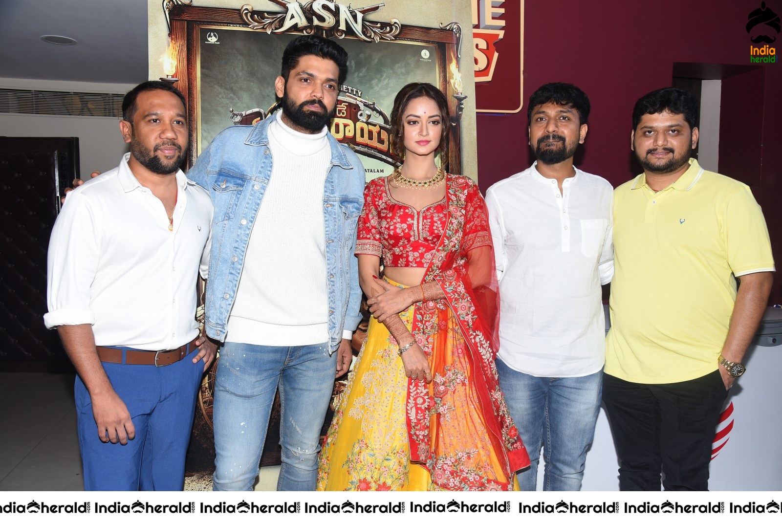 Actor Rakshit Shetty takes Group Photos with Athadu Sriman Narayana Crew Set 2