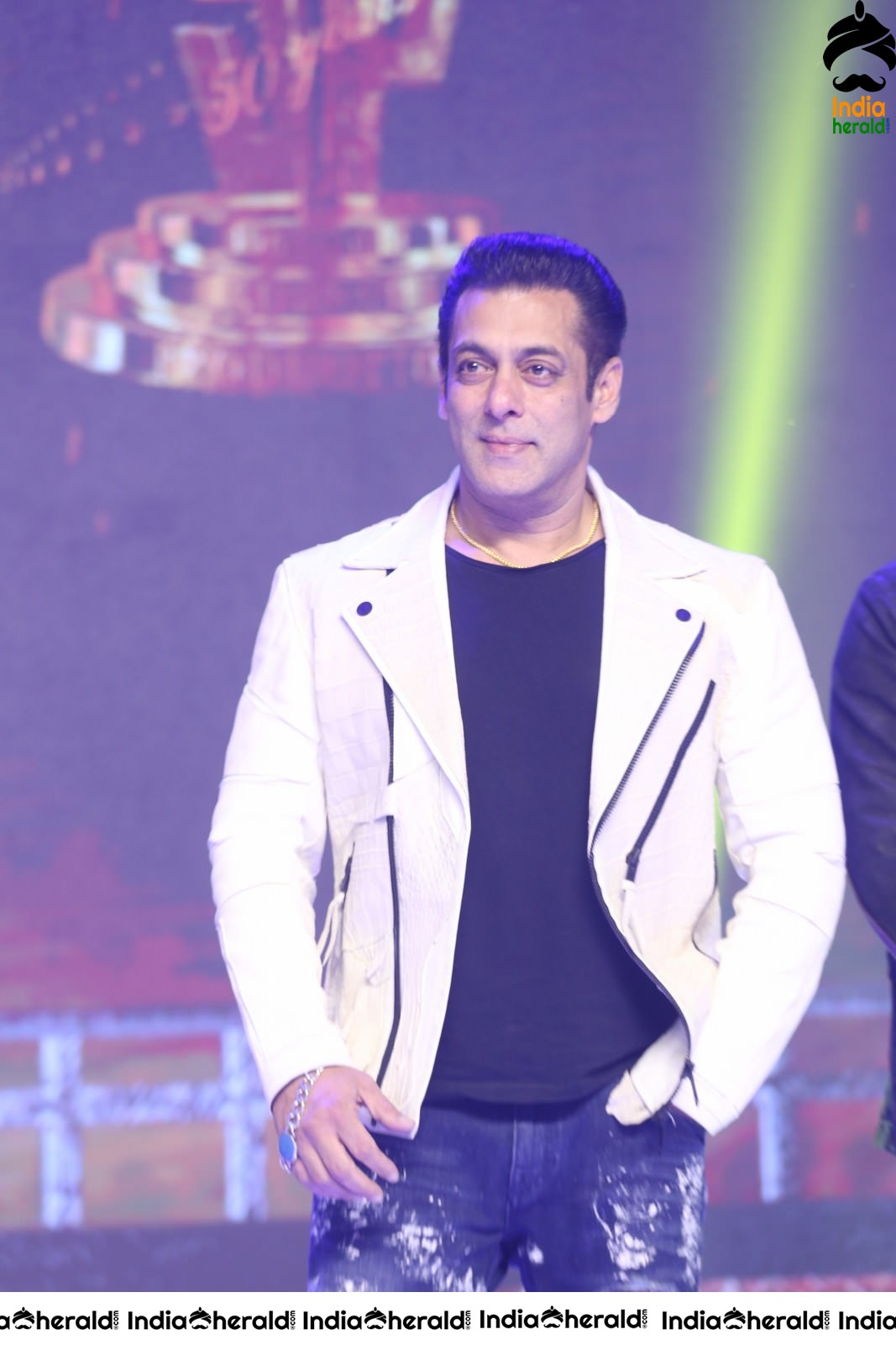 Actor Salman Khan Looking Stylish in these Latest Stills Set 2