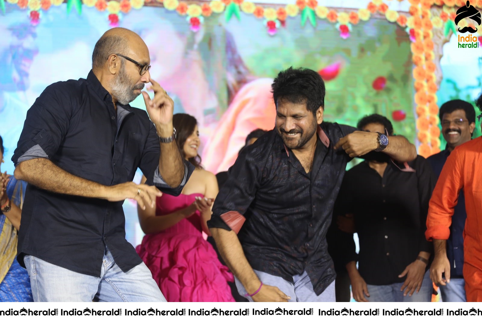 Actor Sathyaraj Dancing along with Raashi Khanna and Hari Teja On the Stage Set 2