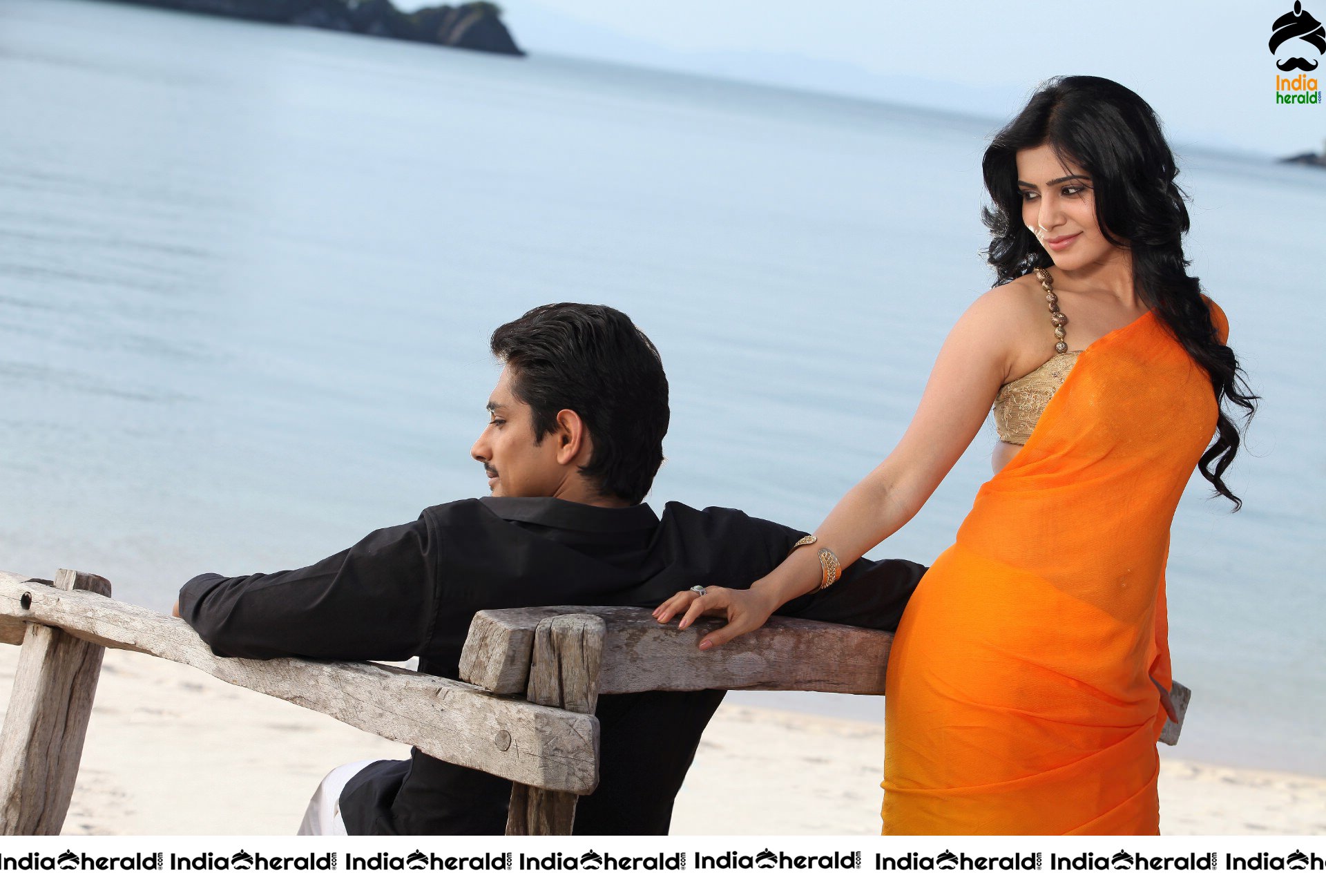 Actor Siddharth Photos with Hot Shruti Haasan and Samantha Set 4