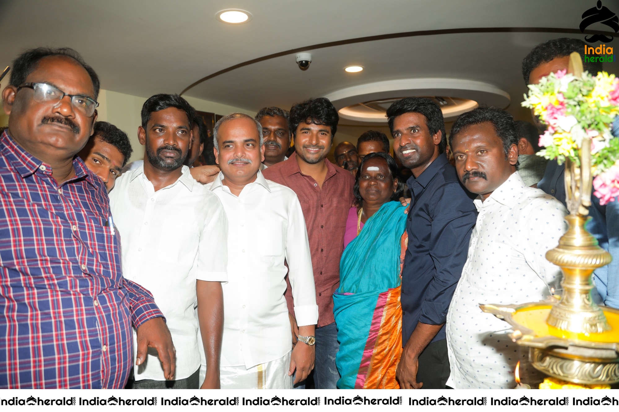 Actor Siva Karthikeyan Opened Comedy Actor Soori Restaurant in Madurai