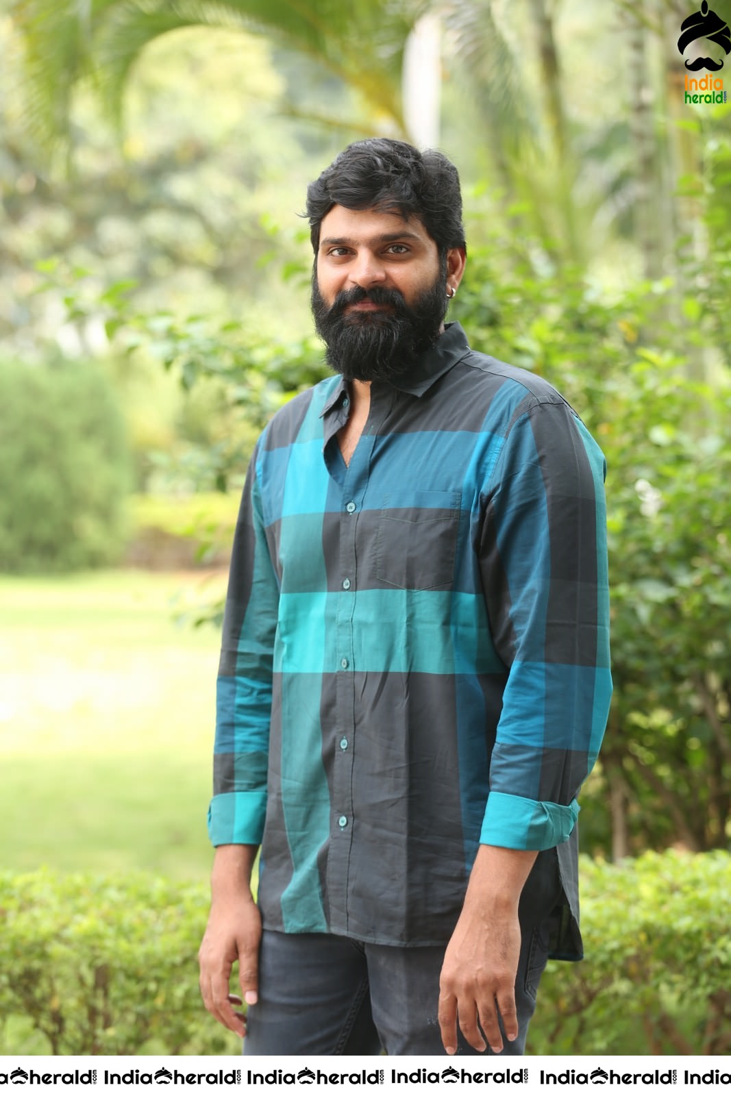 Actor Sree Vishnu Photos while interacting with media