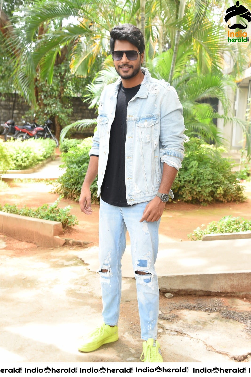 Actor Sundeep Kishan Looking Handsome in Latest Photoshoot Set 2