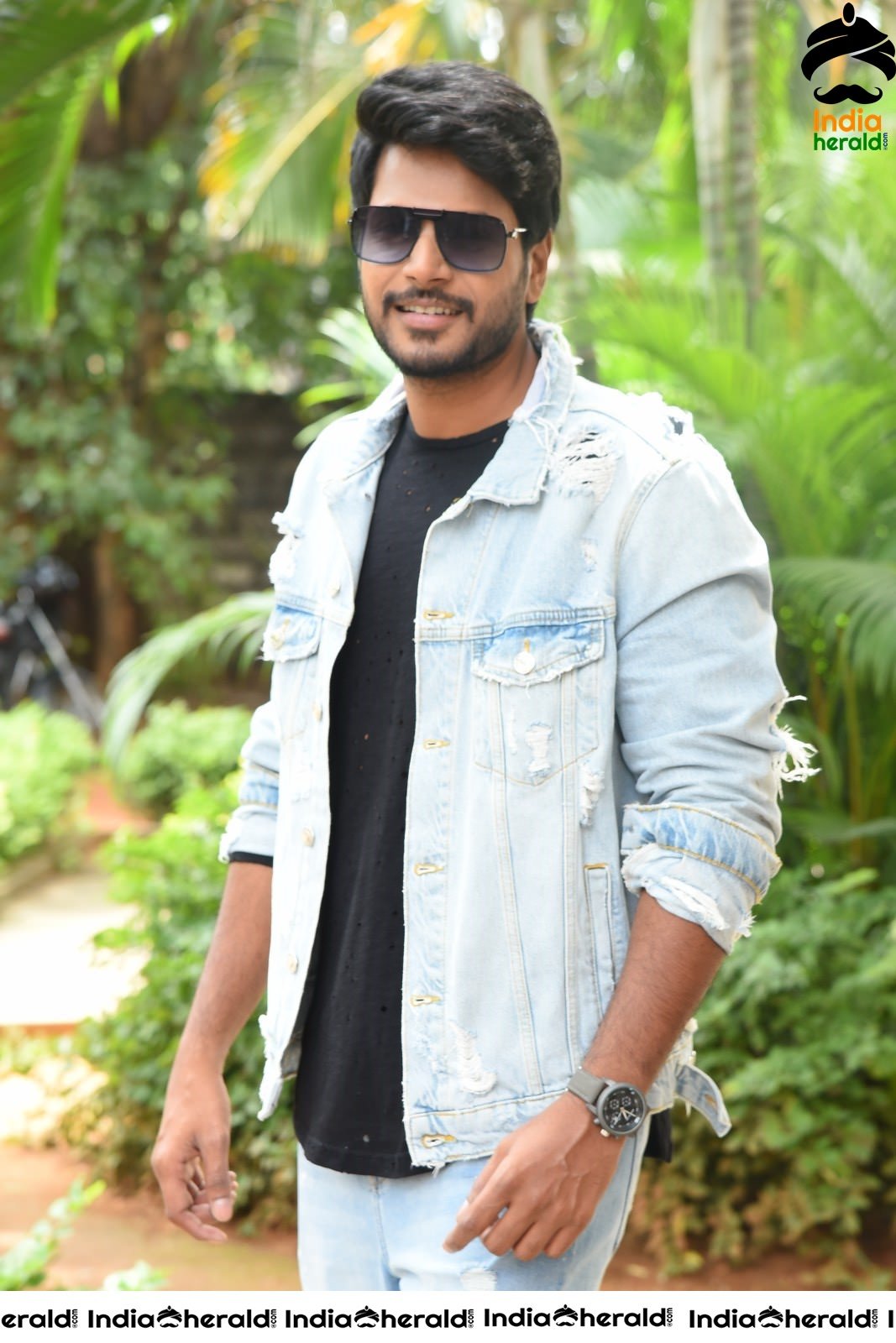 Actor Sundeep Kishan Looking Handsome in Latest Photoshoot Set 3