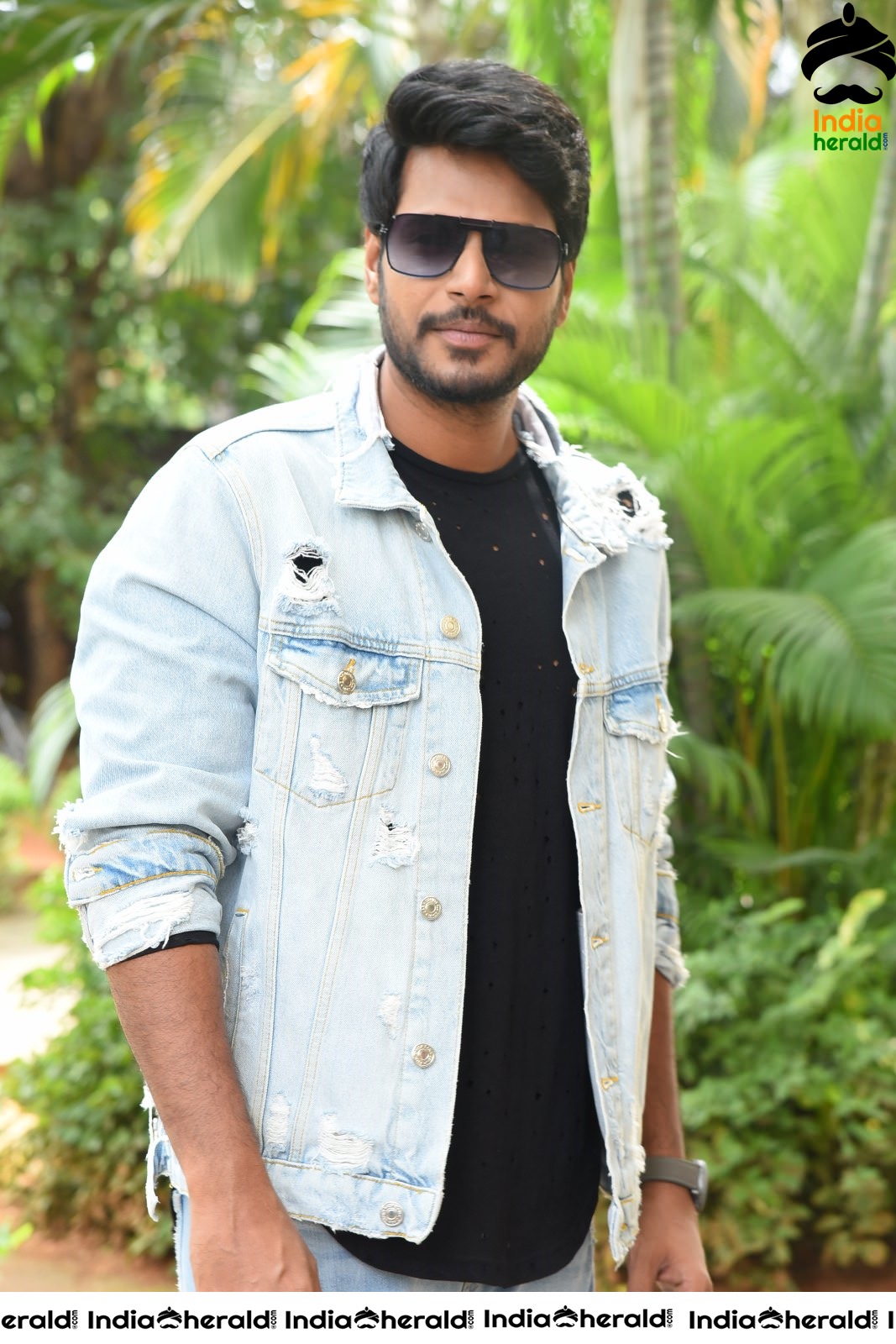 Actor Sundeep Kishan Looking Handsome in Latest Photoshoot Set 3