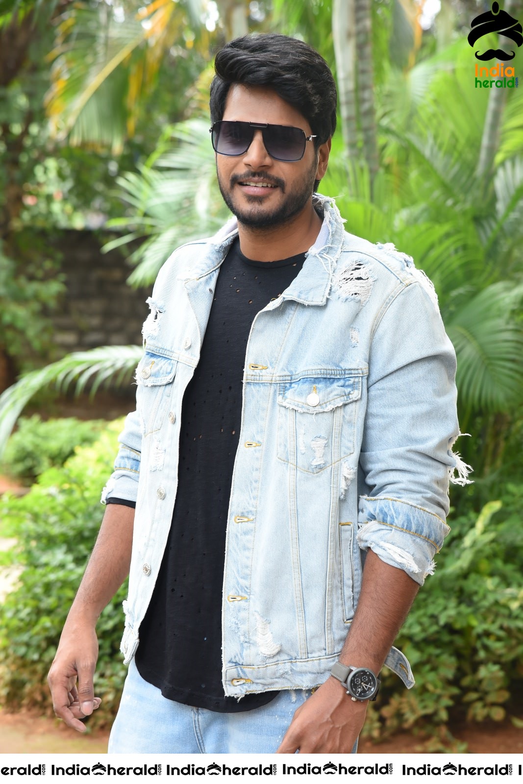 Actor Sundeep Kishan Looking Handsome in Latest Photoshoot Set 4