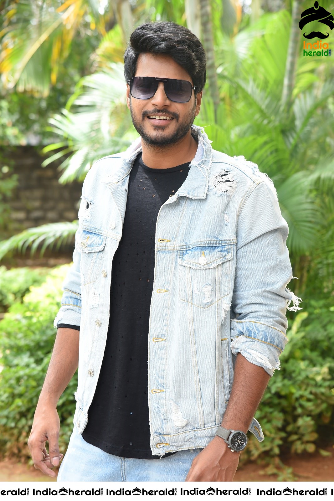 Actor Sundeep Kishan Looking Handsome in Latest Photoshoot Set 4