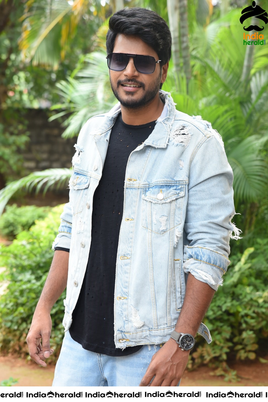 Actor Sundeep Kishan Looking Handsome in Latest Photoshoot Set 4
