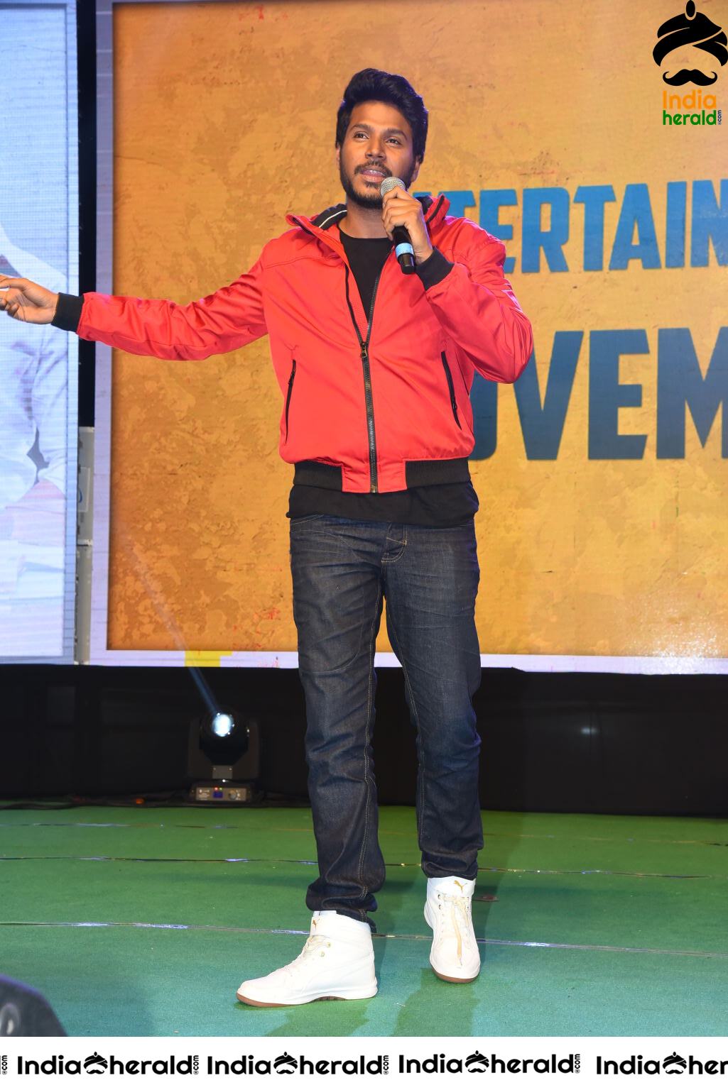 Actor Sundeep Kishan powerful speech before fans Set 1