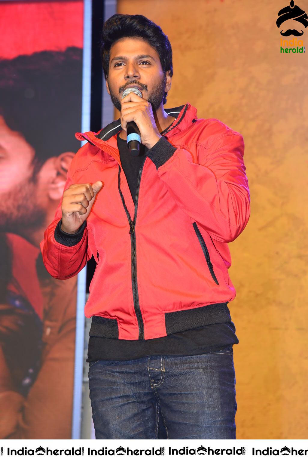 Actor Sundeep Kishan powerful speech before fans Set 1
