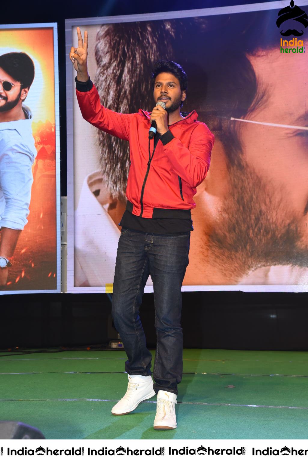 Actor Sundeep Kishan powerful speech before fans Set 2