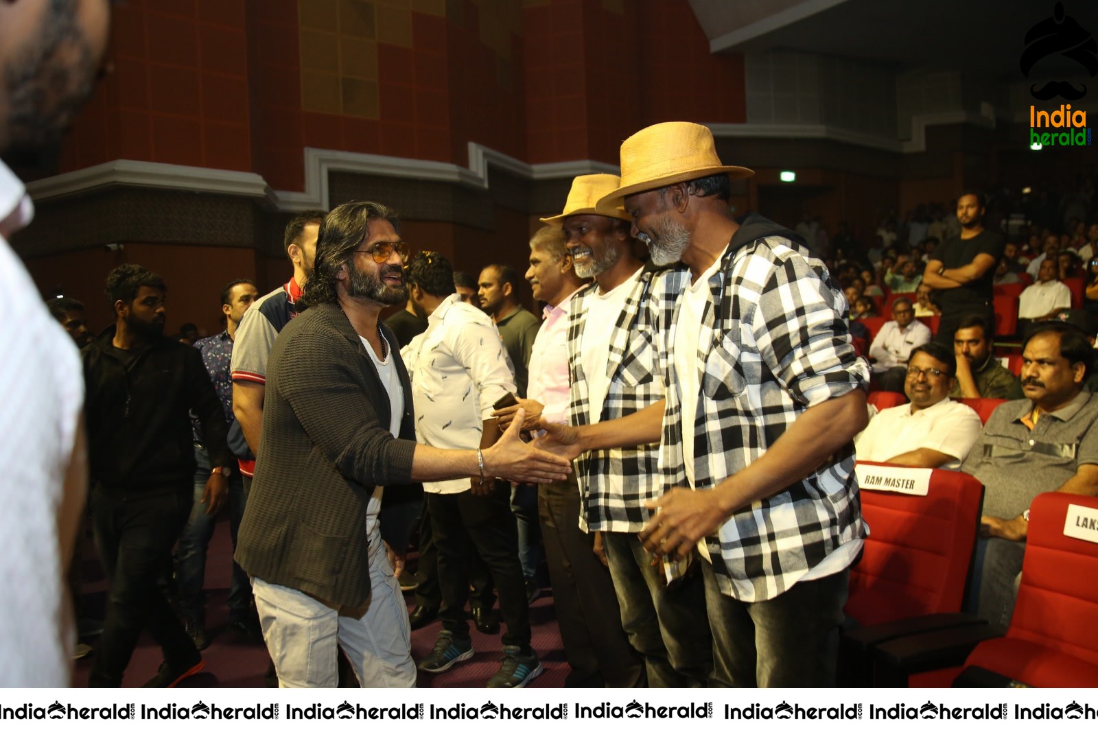 Actor Sunil Shetty enters Darbar Arena in Style Set 1