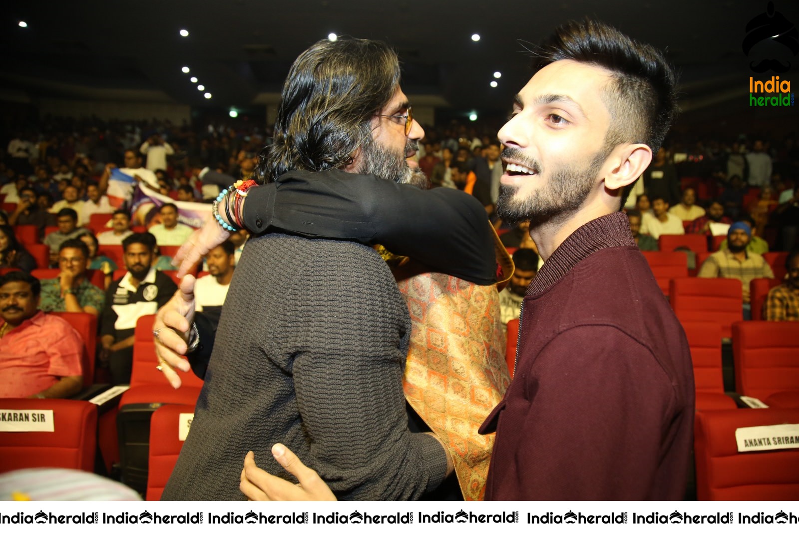 Actor Sunil Shetty enters Darbar Arena in Style Set 2