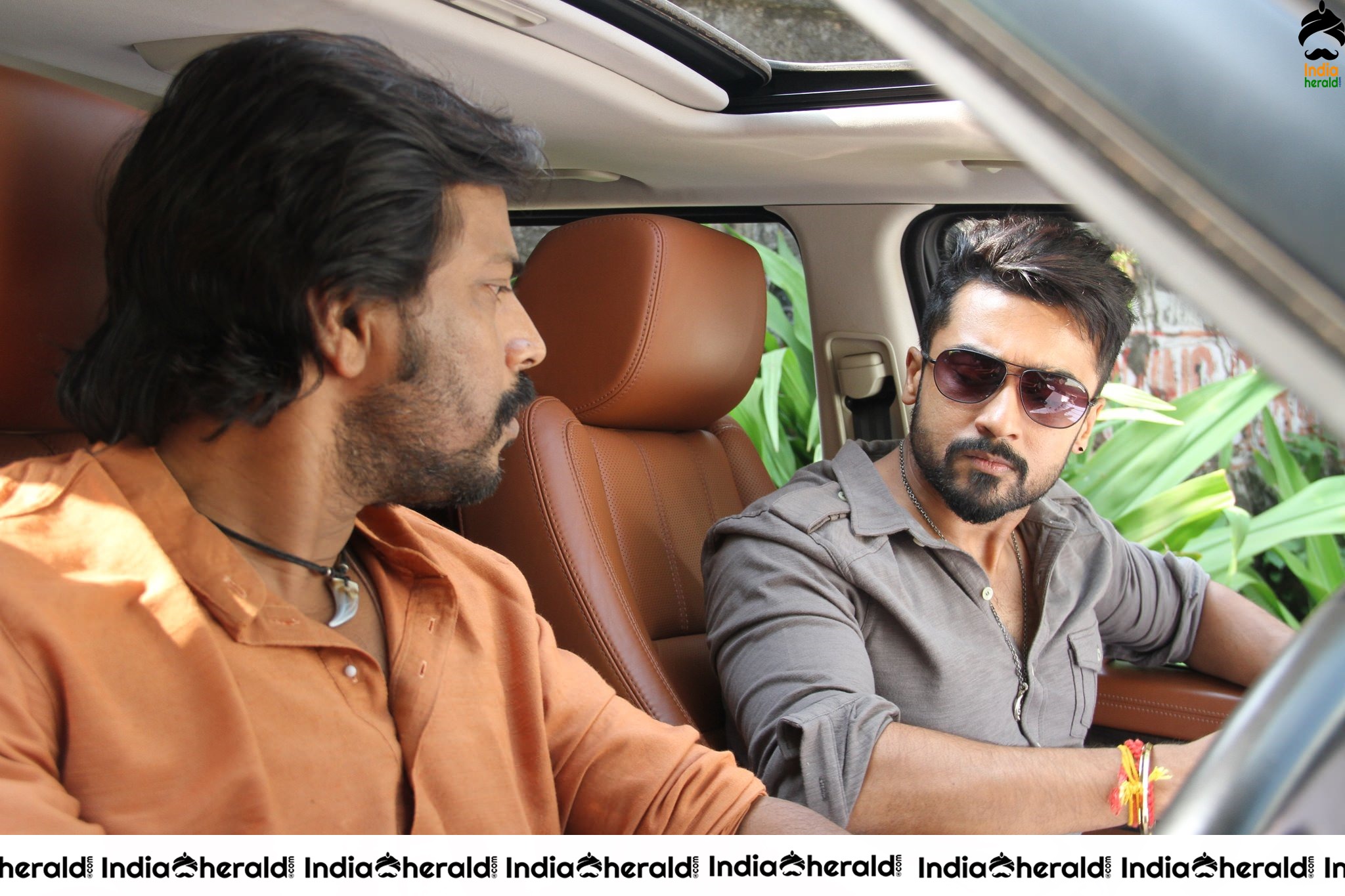 Actor Suriya Unseen Stylish Stills from Anjaan movie Set 2