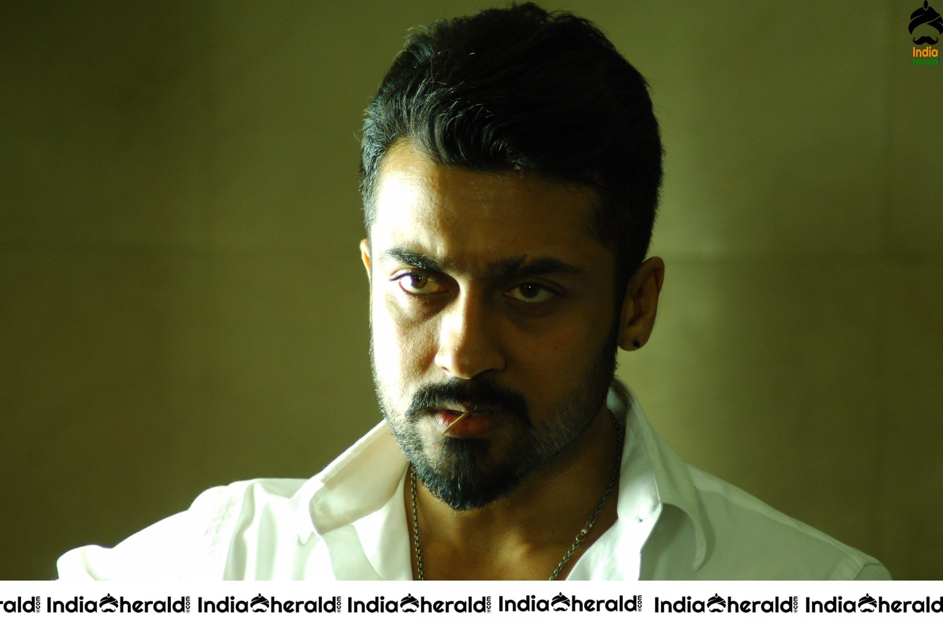 Actor Suriya Unseen Stylish Stills from Anjaan movie Set 4