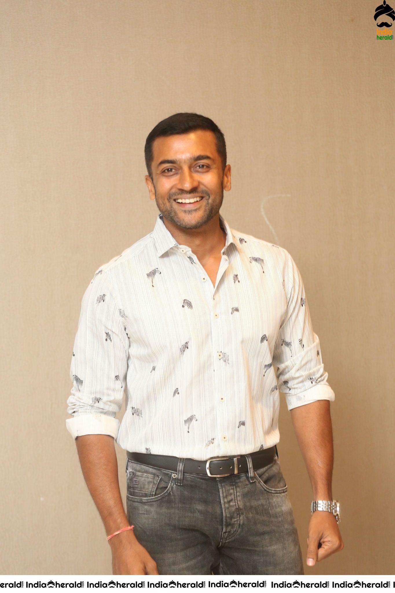 Actor SuryaSivakumar Latest Interview Stills Set 1