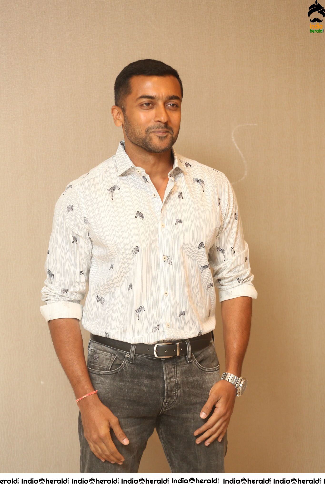 Actor SuryaSivakumar Latest Interview Stills Set 1