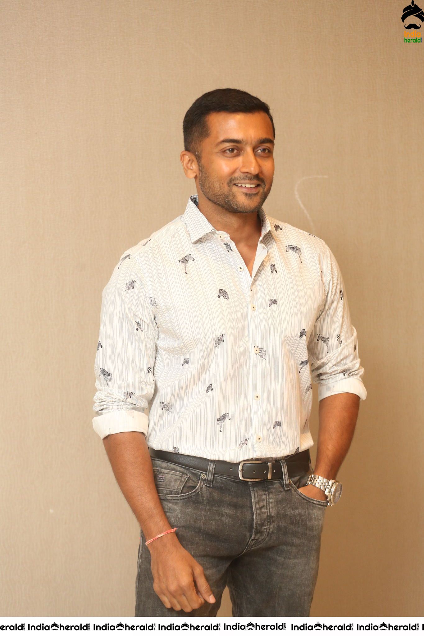 Actor SuryaSivakumar Latest Interview Stills Set 1