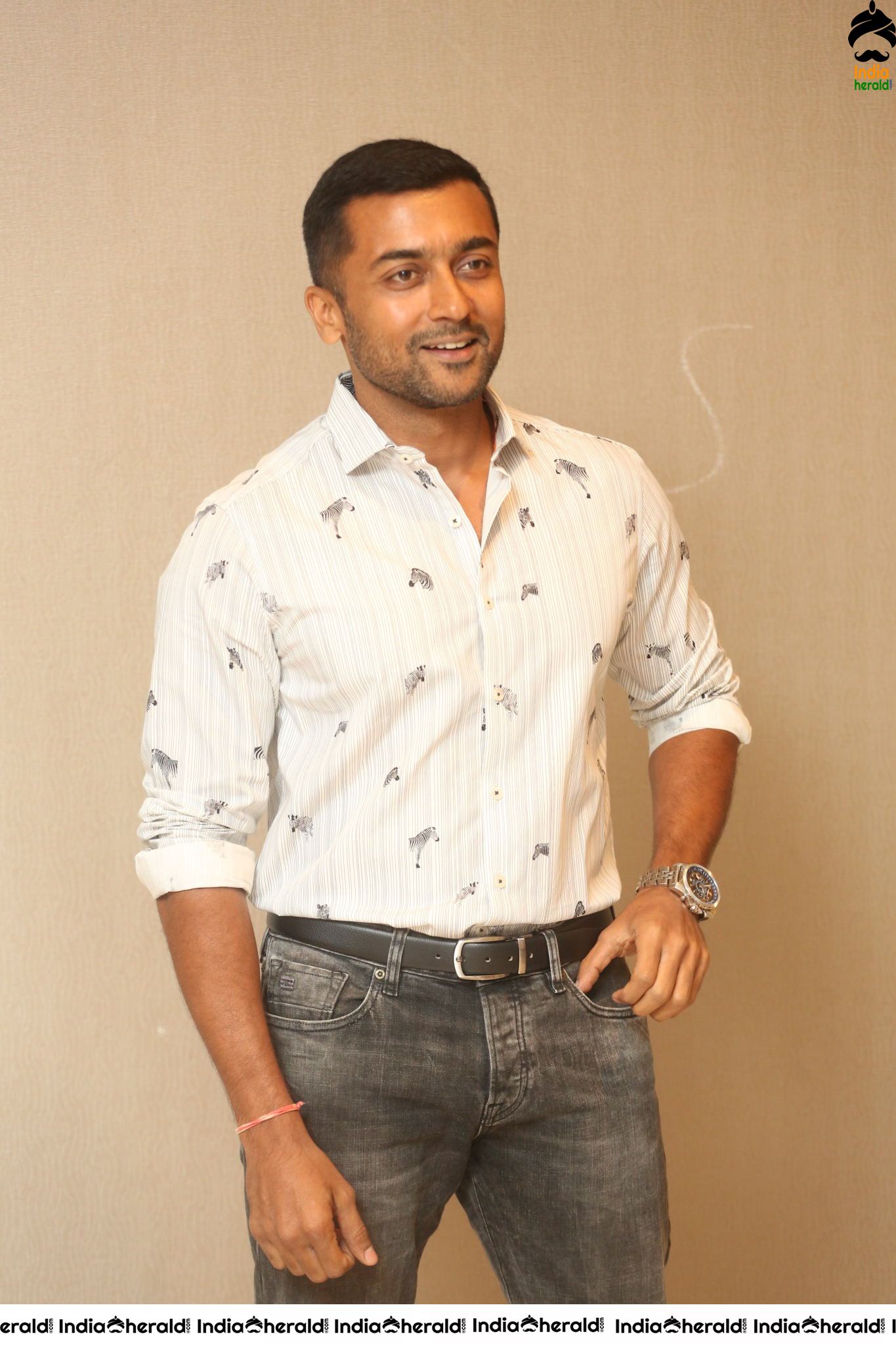 Actor SuryaSivakumar Latest Interview Stills Set 1