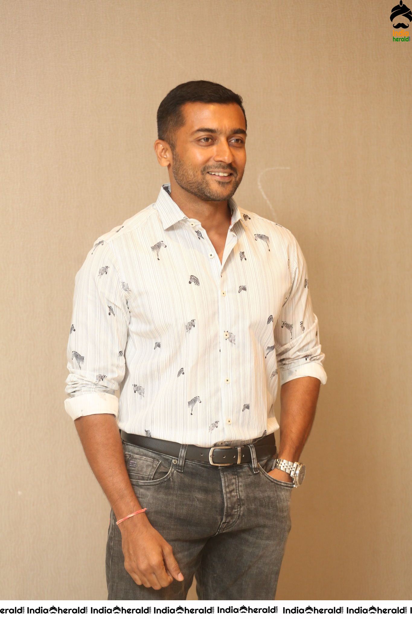 Actor SuryaSivakumar Latest Interview Stills Set 1