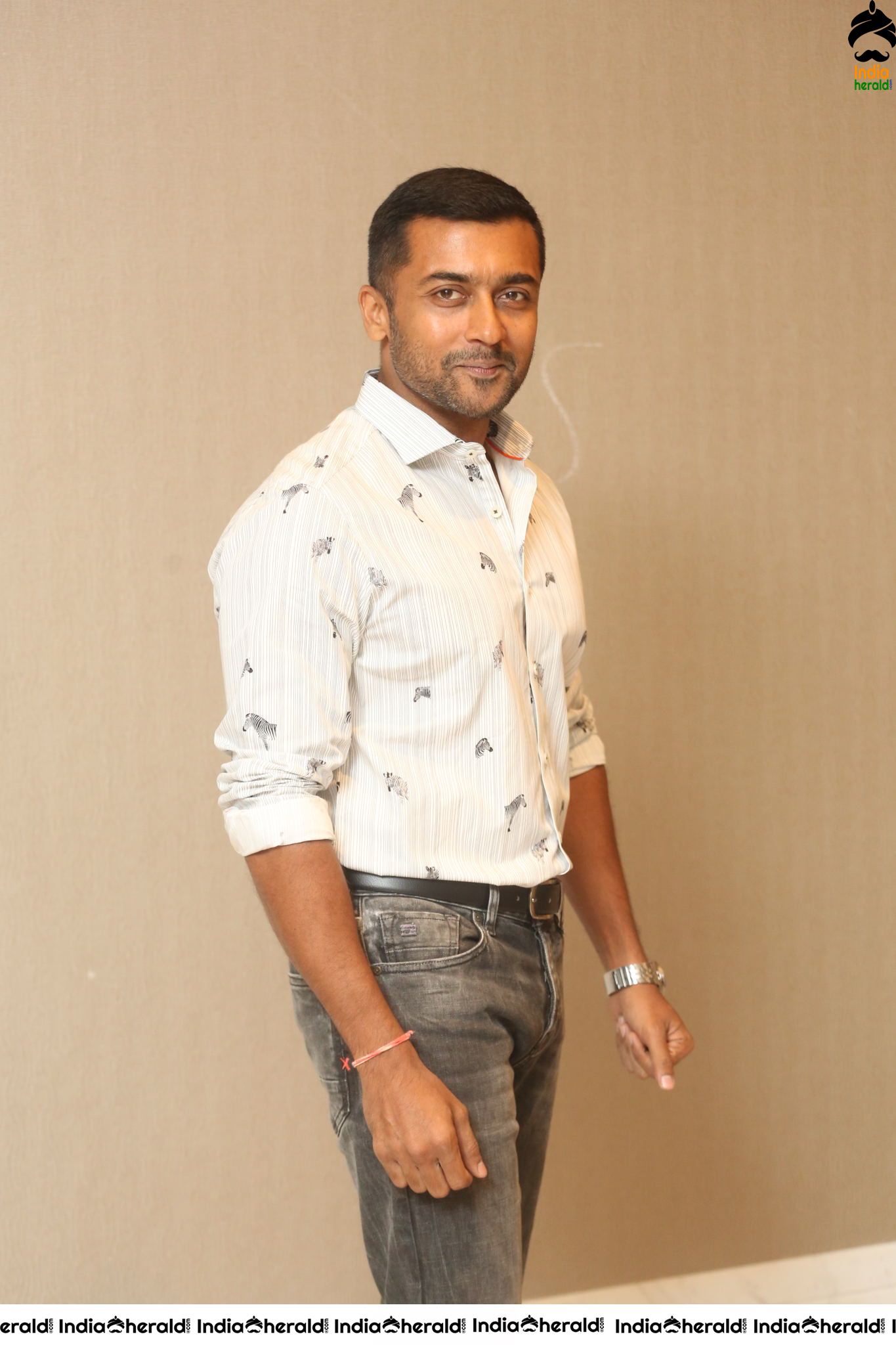 Actor SuryaSivakumar Latest Interview Stills Set 2