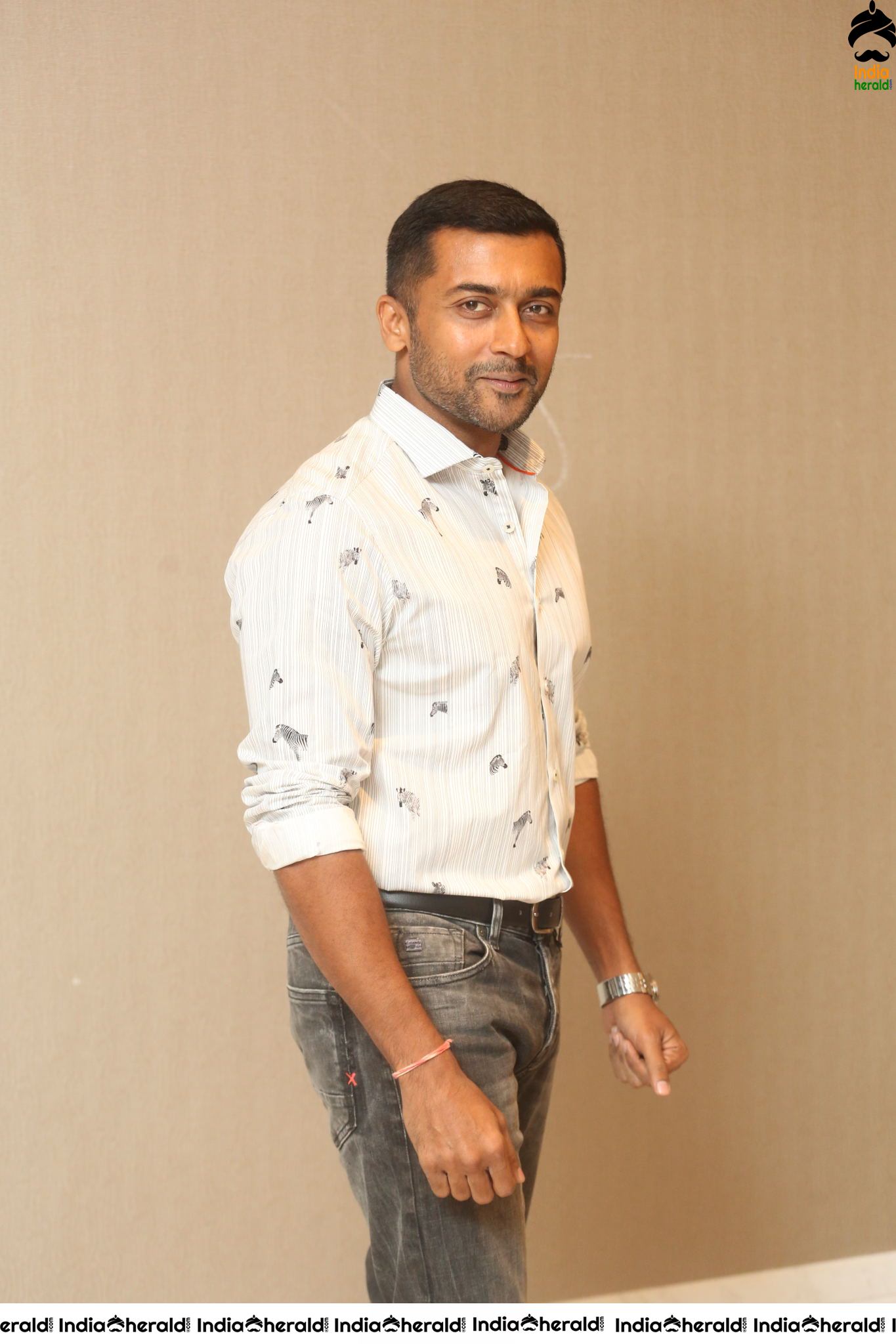 Actor SuryaSivakumar Latest Interview Stills Set 2