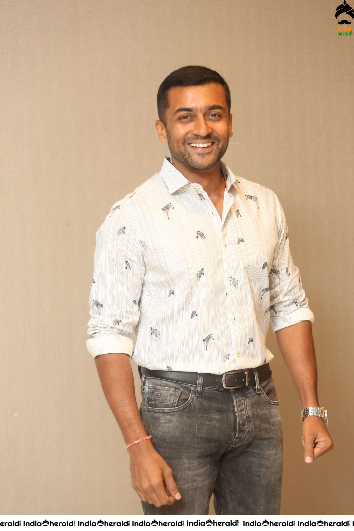 Actor SuryaSivakumar Latest Interview Stills Set 2