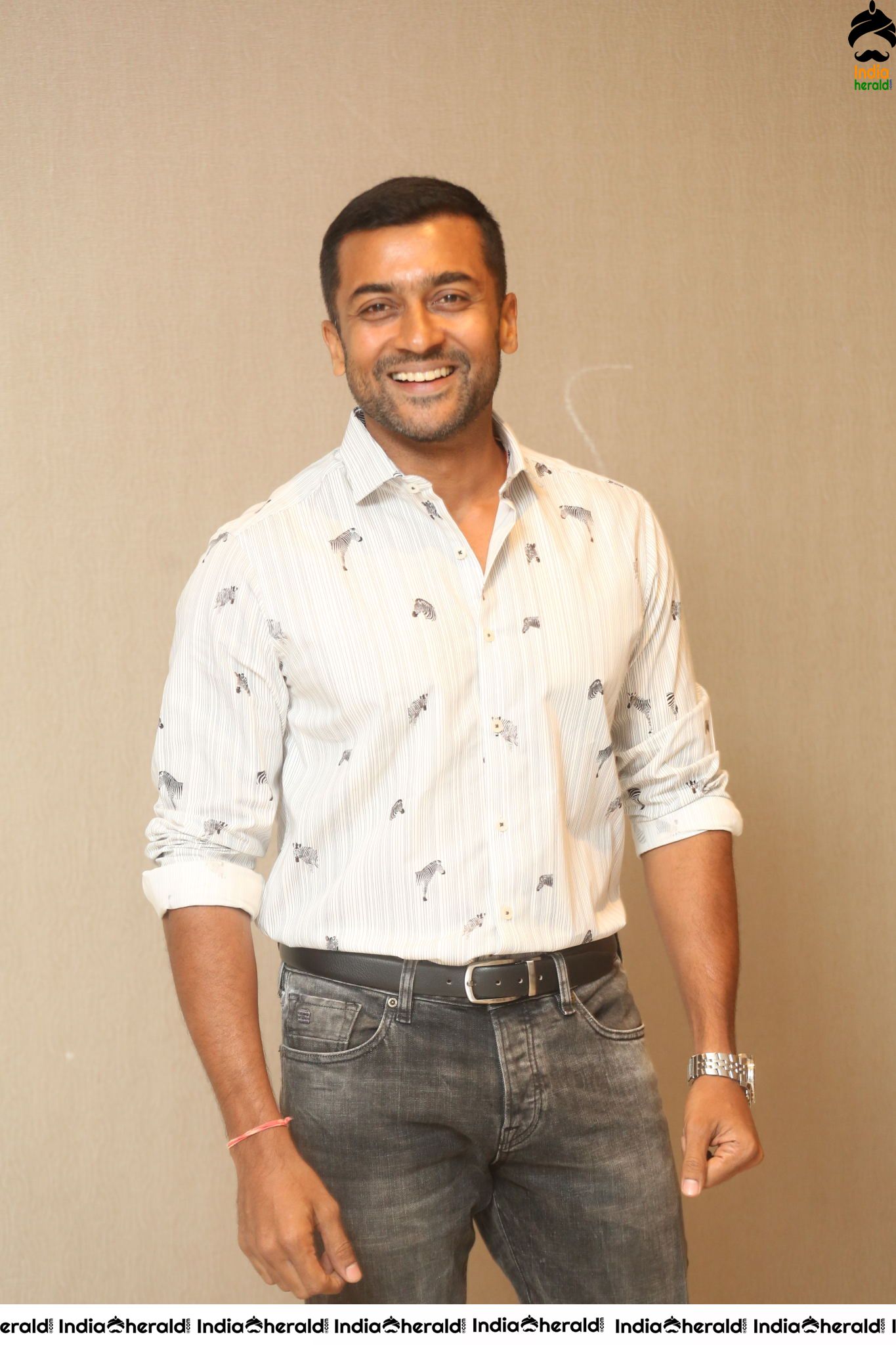 Actor SuryaSivakumar Latest Interview Stills Set 2