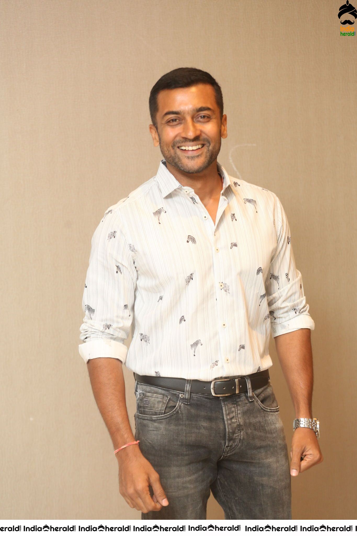 Actor SuryaSivakumar Latest Interview Stills Set 2