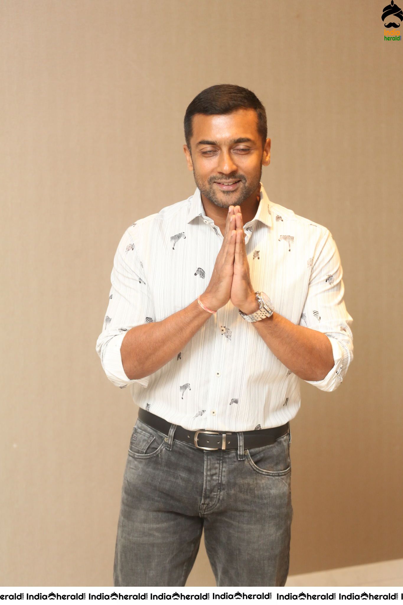 Actor SuryaSivakumar Latest Interview Stills Set 2