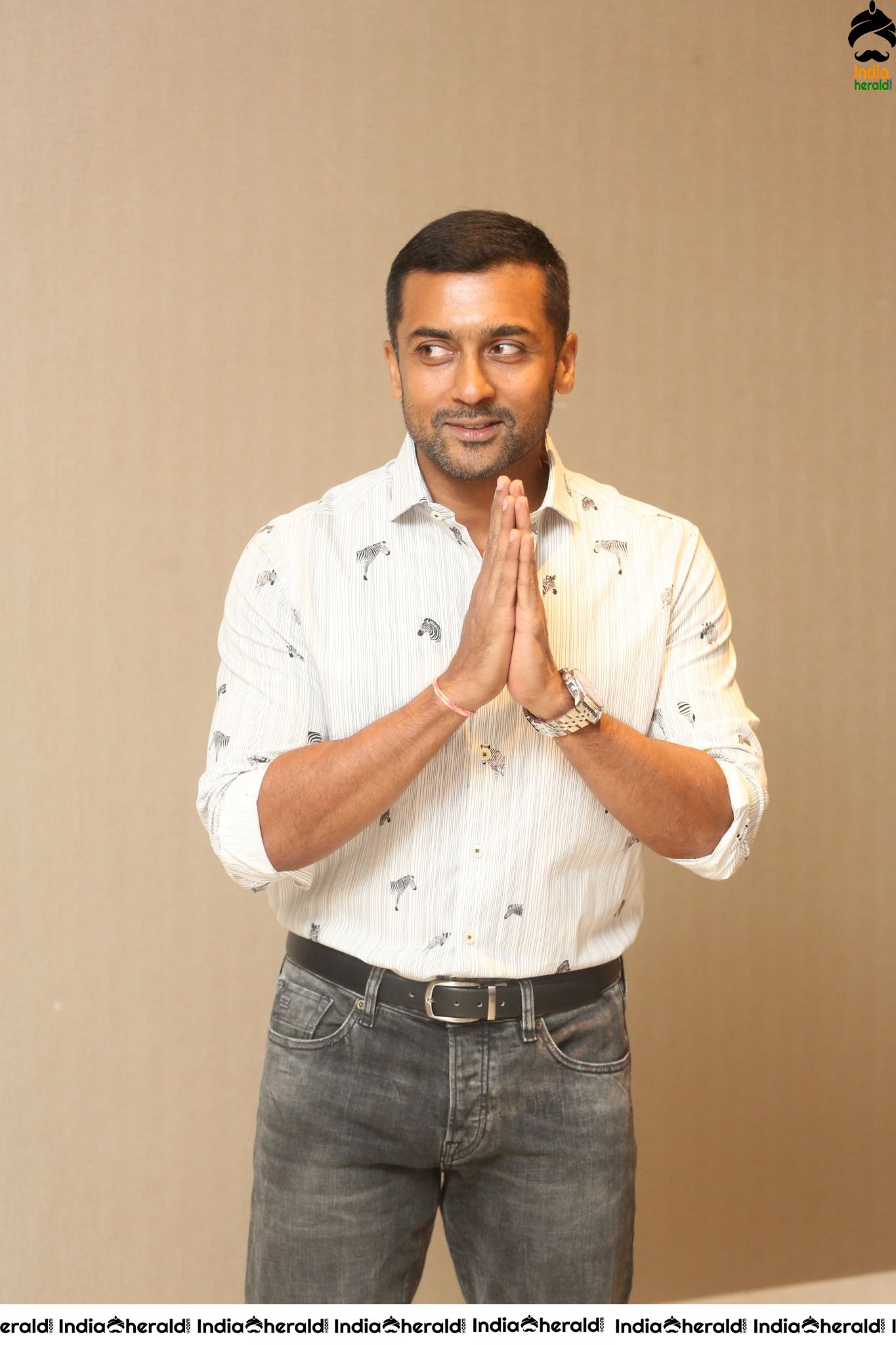 Actor SuryaSivakumar Latest Interview Stills Set 2