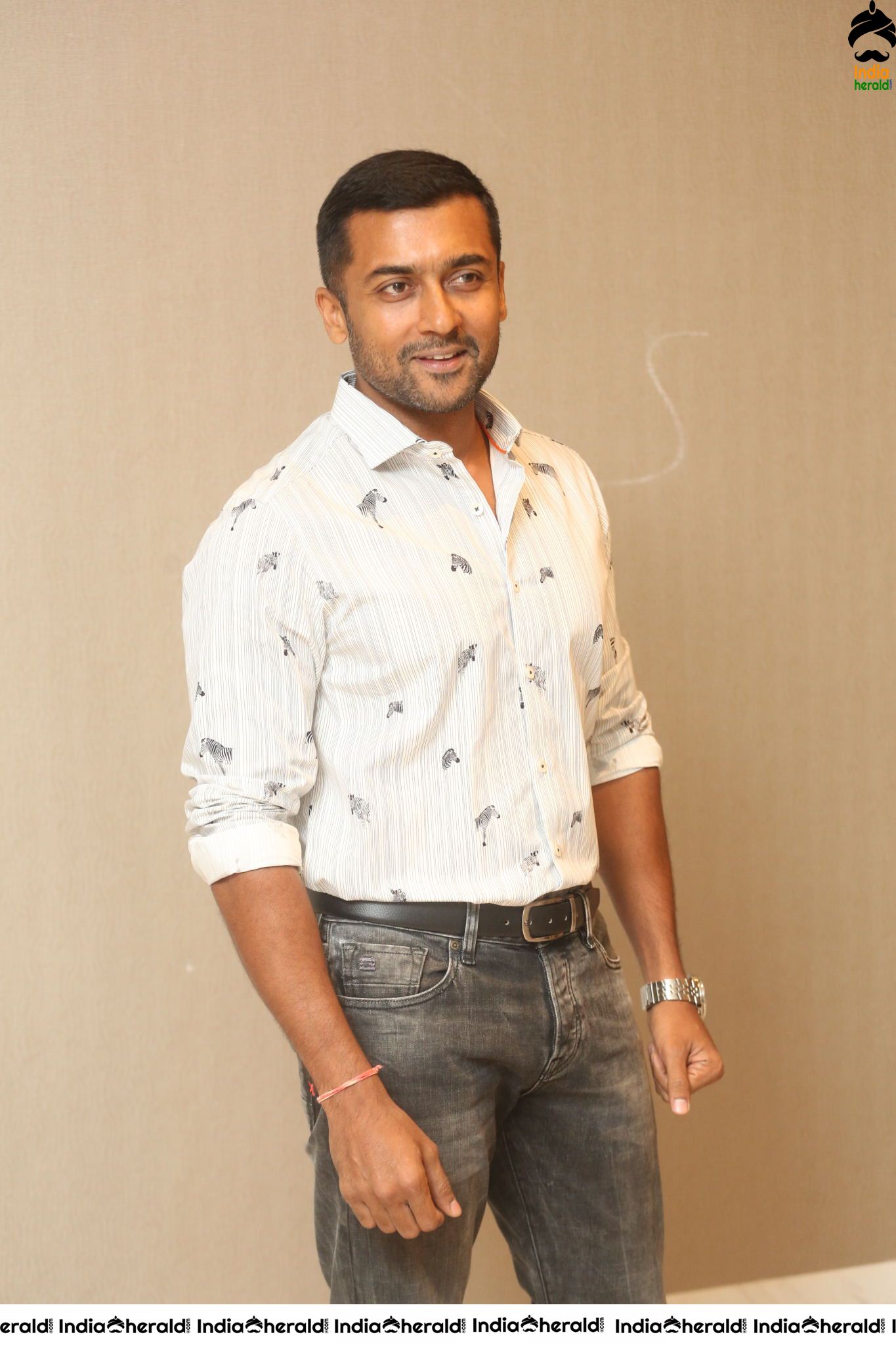 Actor SuryaSivakumar Latest Interview Stills Set 2