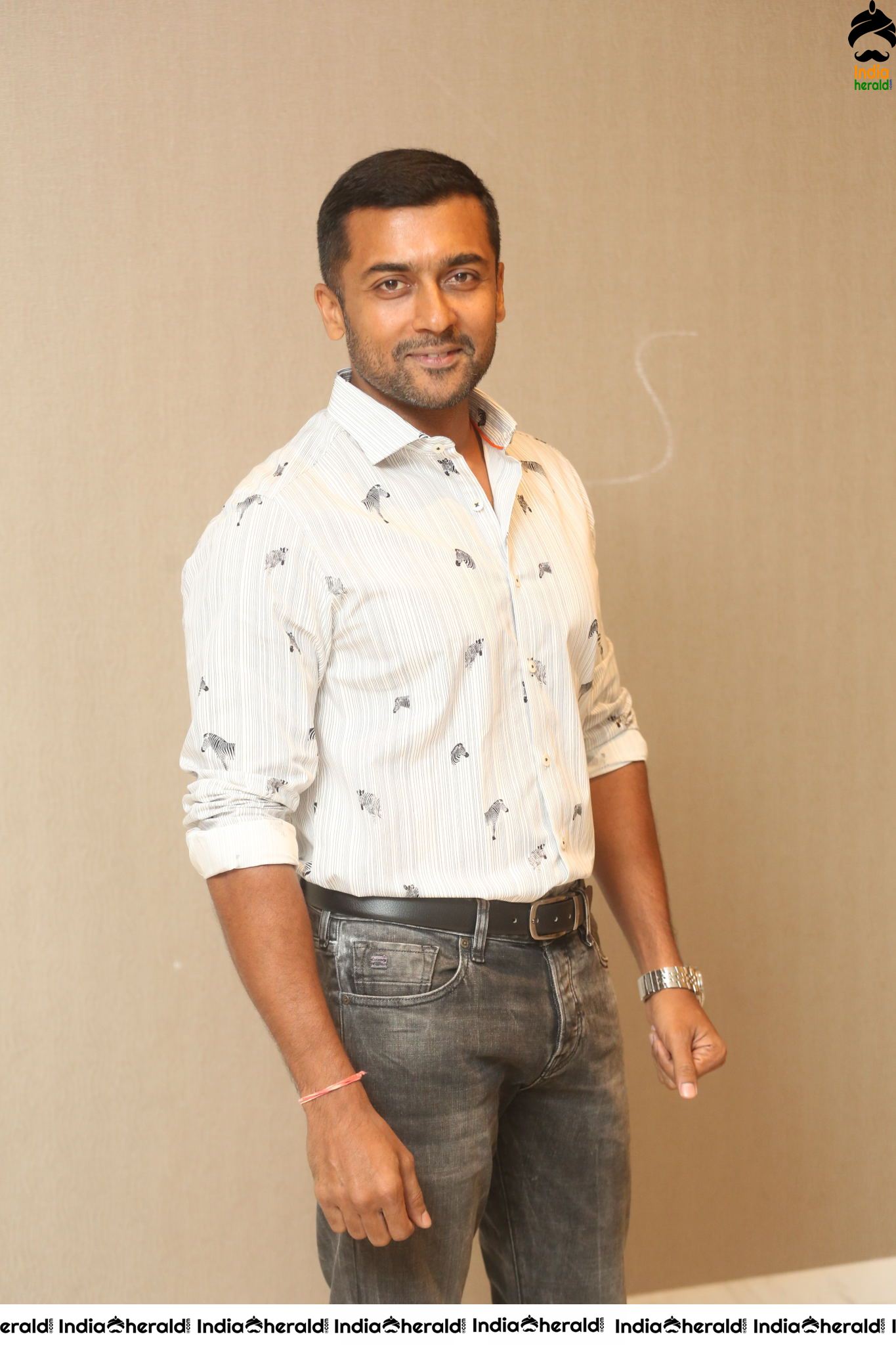 Actor SuryaSivakumar Latest Interview Stills Set 2