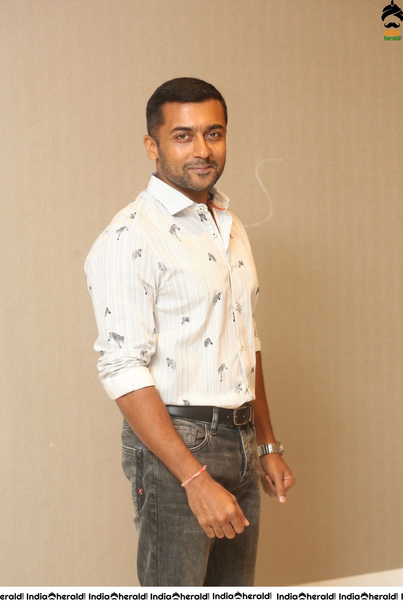 Actor SuryaSivakumar Latest Interview Stills Set 2