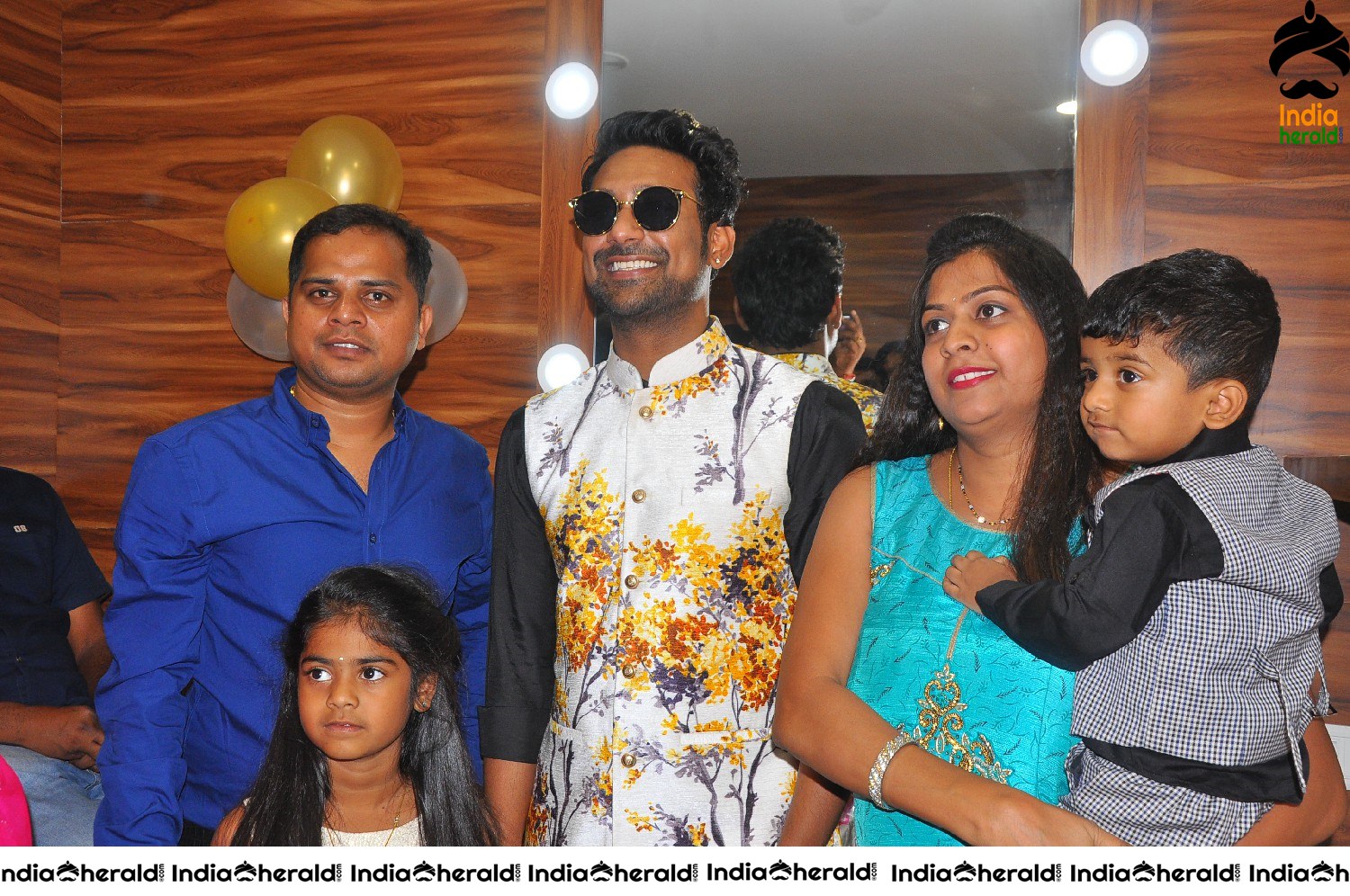 Actor Varun Sandesh inaugurates BeYou Salon at Kazipet Set 2