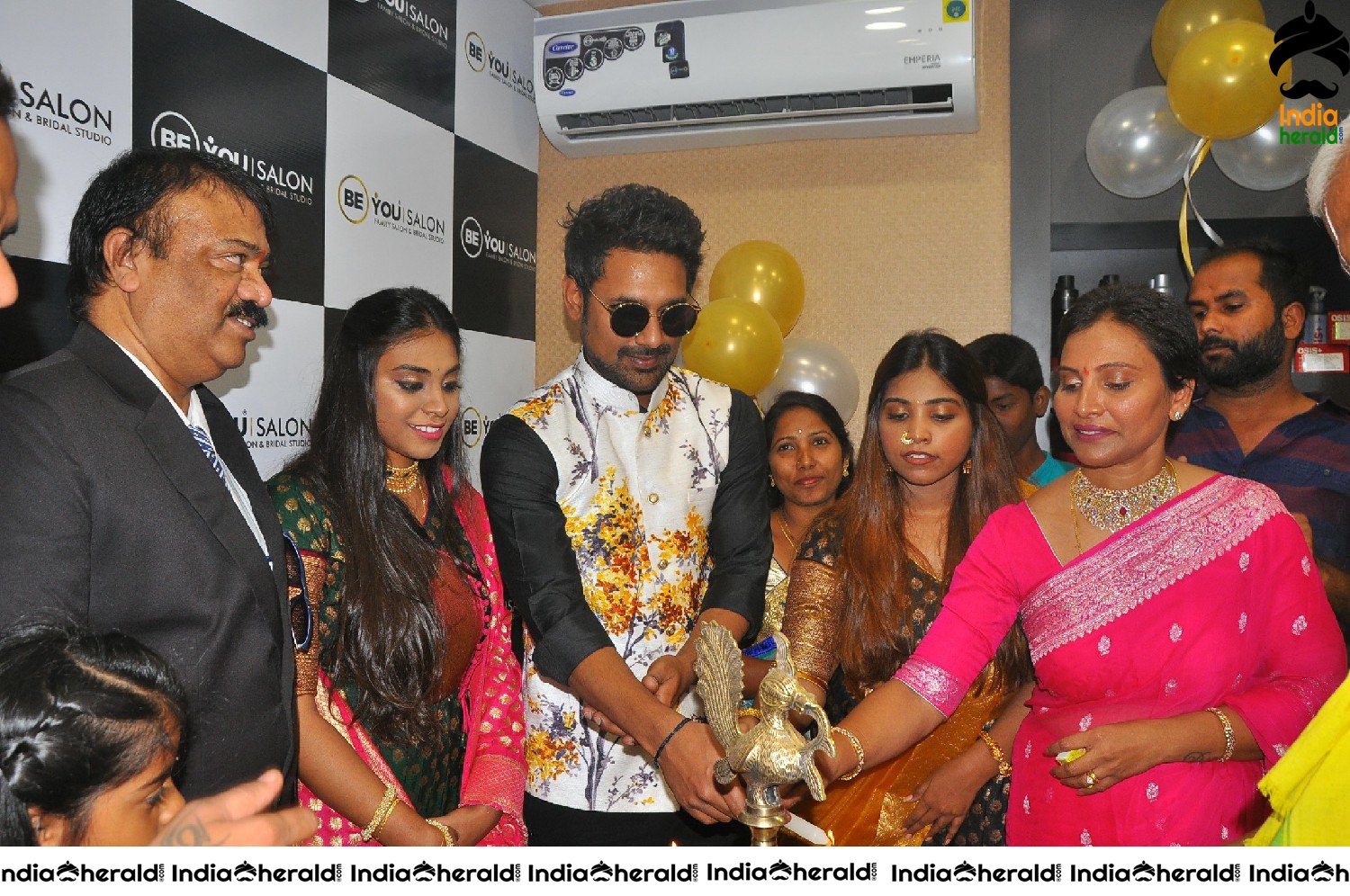 Actor Varun Sandesh inaugurates BeYou Salon at Kazipet Set 4