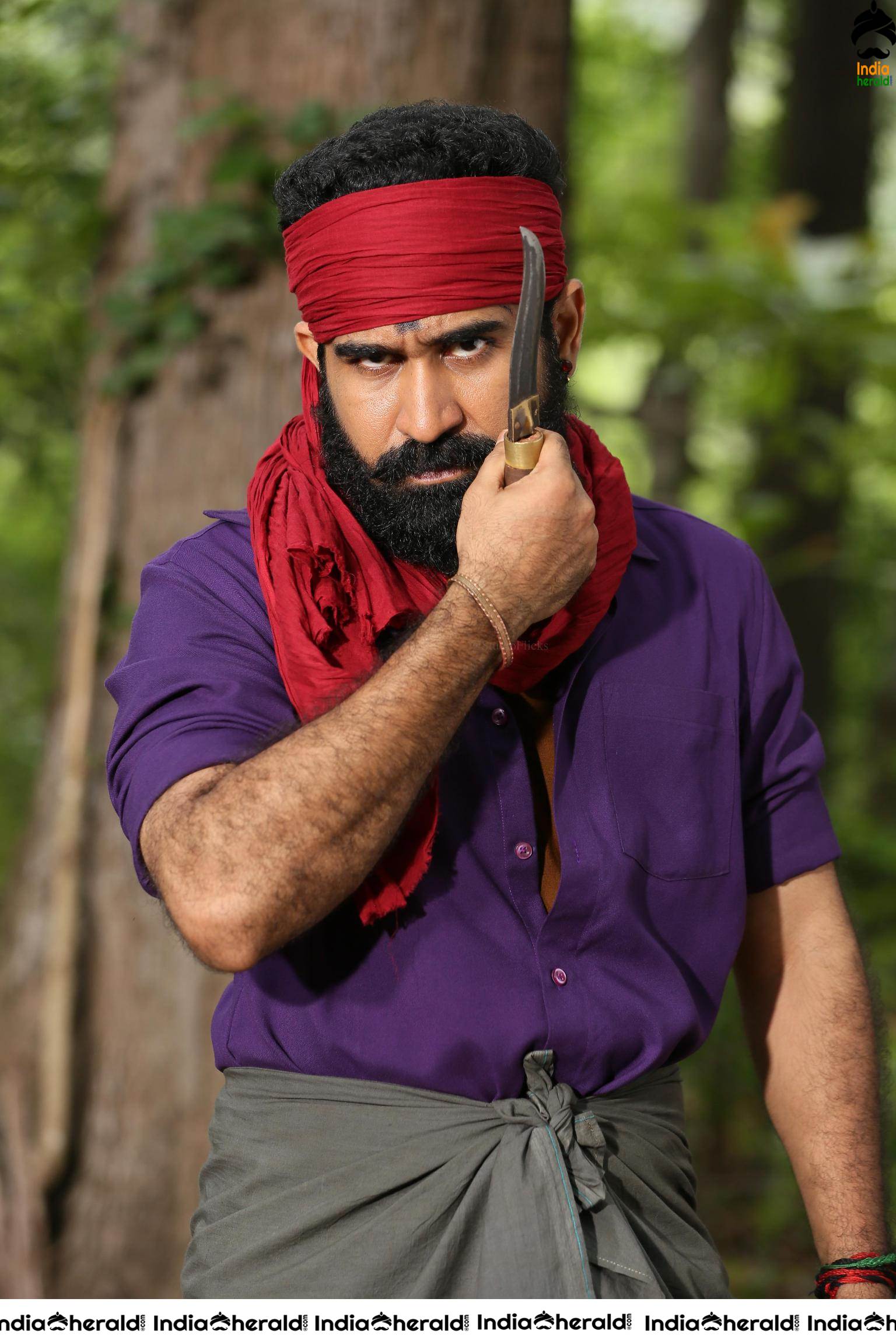Actor Vijay Antony Photos from Khaali Set 1
