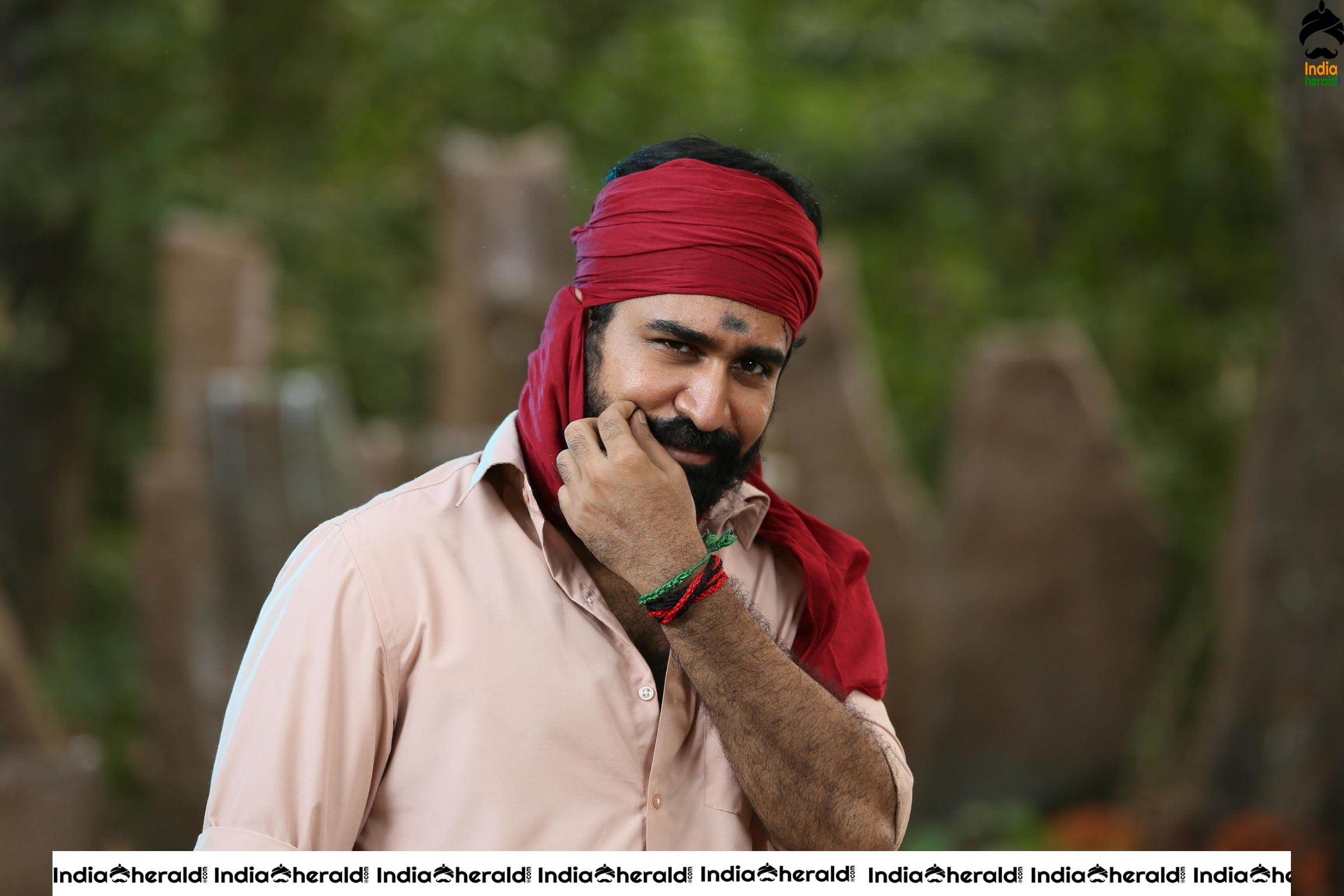 Actor Vijay Antony Photos from Khaali Set 2